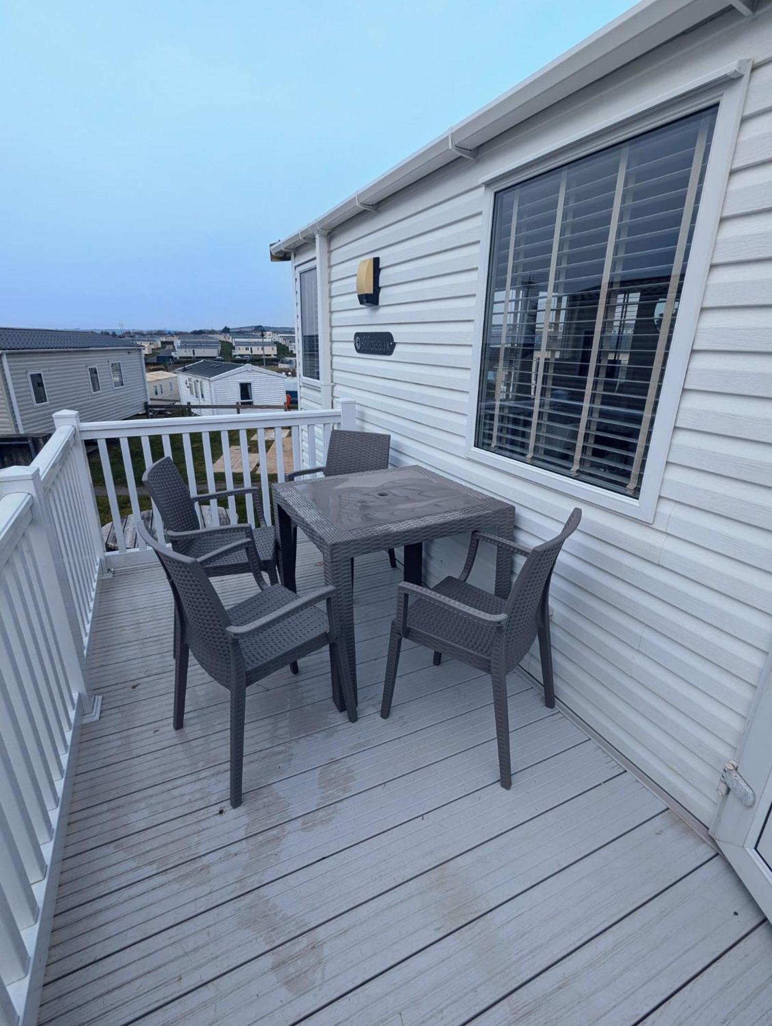 Beautifully Presented Dog Friendly Caravan On Very Popular Littlesea Holiday Haven Park Weymouth Wyke Regis Exterior foto